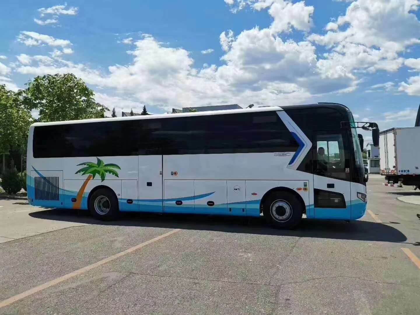 行業(yè)首款！中通廁所車(chē)亮相北京